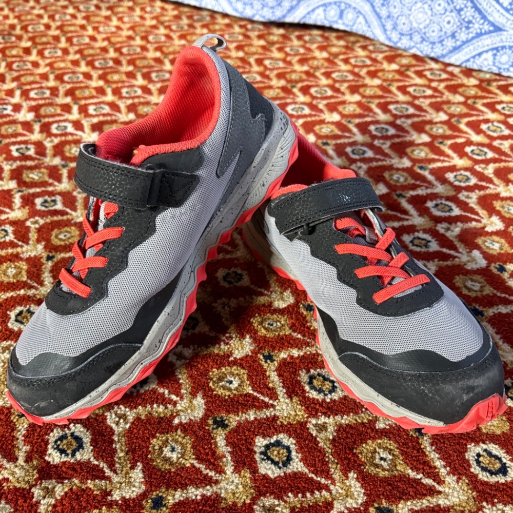 Saucony Peregrine Shield KDZ A/C  Sneakers - Picture 6 of 12